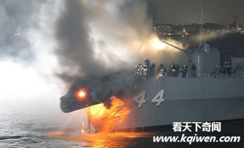 实拍日本驱逐舰与韩国货船相撞起大火事故现场 三海员受伤(组图15
